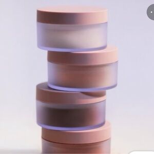 NWT- KKW Beauty Skin Perfecting Setting Powder - color (3)